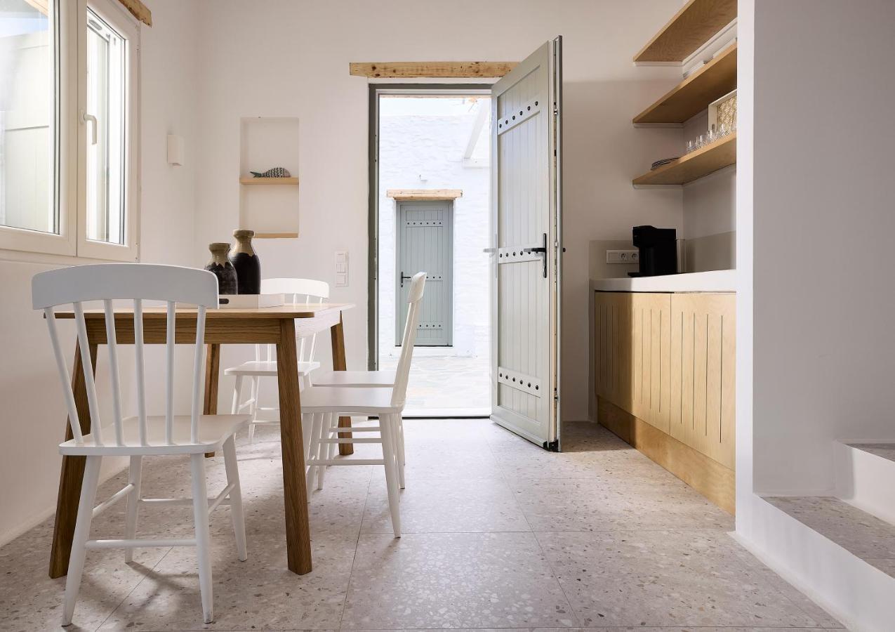 Wise Luxury Suites Kythnos Bagian luar foto